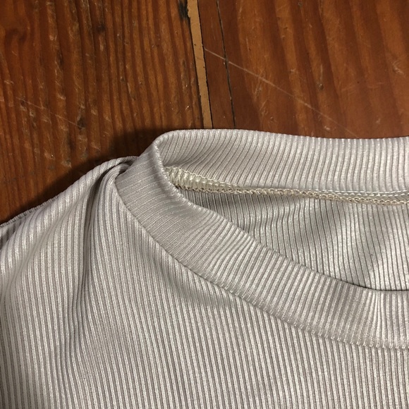 Matching T-shirt and shorts set - Picture 3 of 4